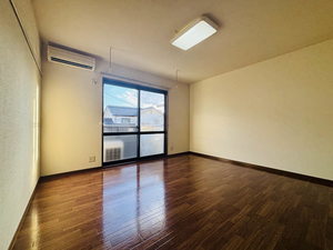 メゾン・ド・ルミエール B202号-2