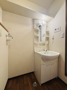 メゾン・ド・ルミエール B202号-10