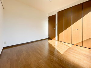 セレーノ鳥羽見 B102号-5