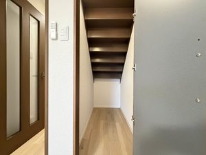 ドリームメゾン A102号-4