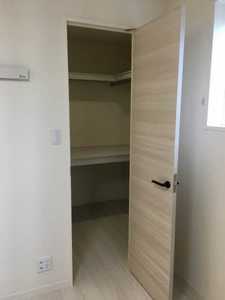 ＬＩＢＥＲＴＹ新宿 0201号-5