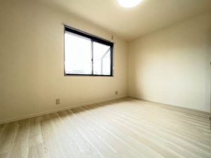 ラ・ムールＫ E101号-8