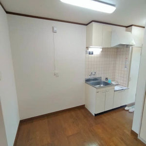 ホワイトピアニ 0205号-3