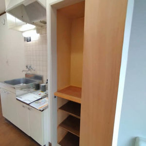 ホワイトピアニ 0205号-5