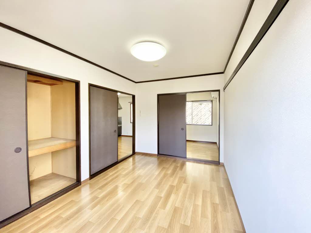 タウニイエード B102号-7