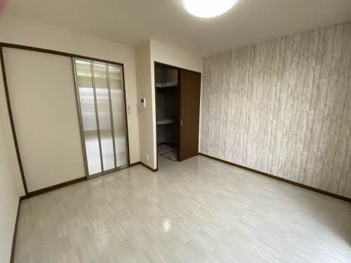 アゼリア大岡 B102号-3