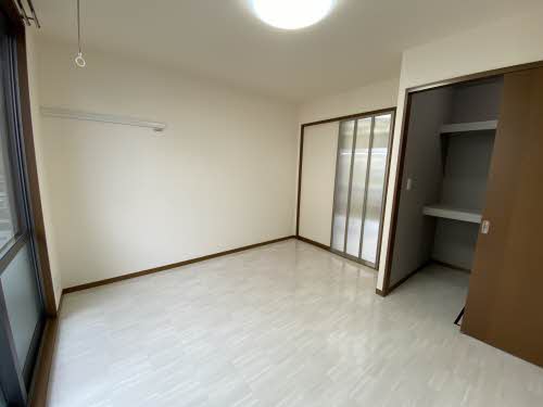 アゼリア大岡 B102号-4