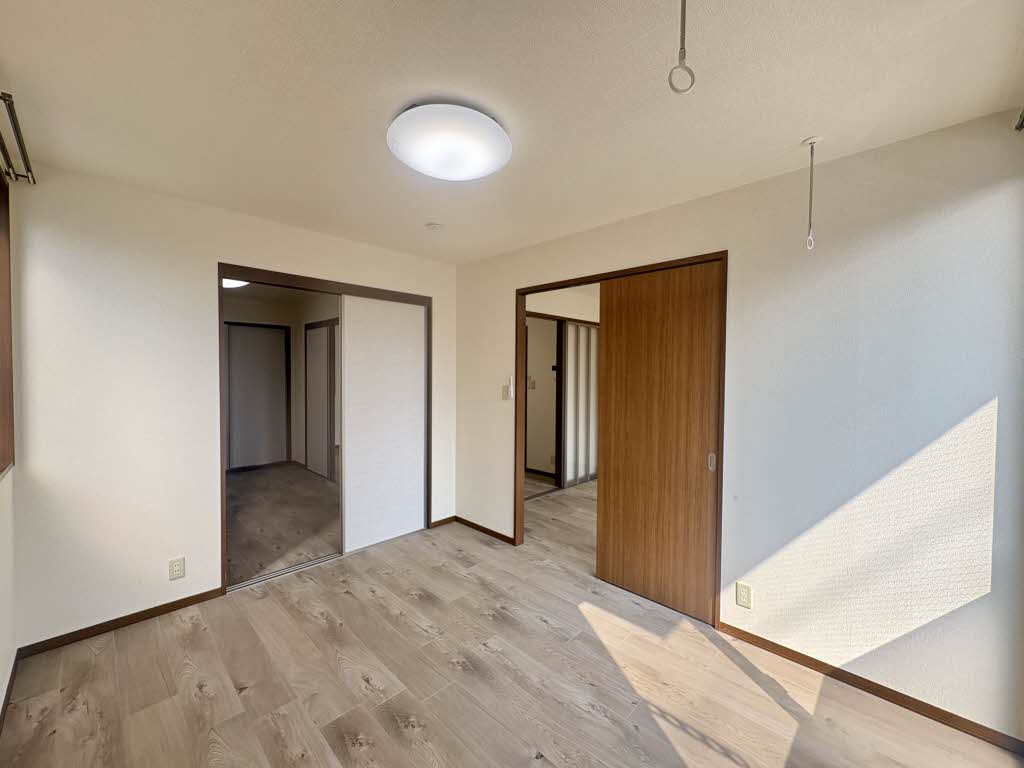 メゾン・アイリス B101号-8