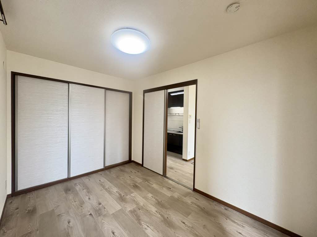 メゾン・アイリス B101号-9