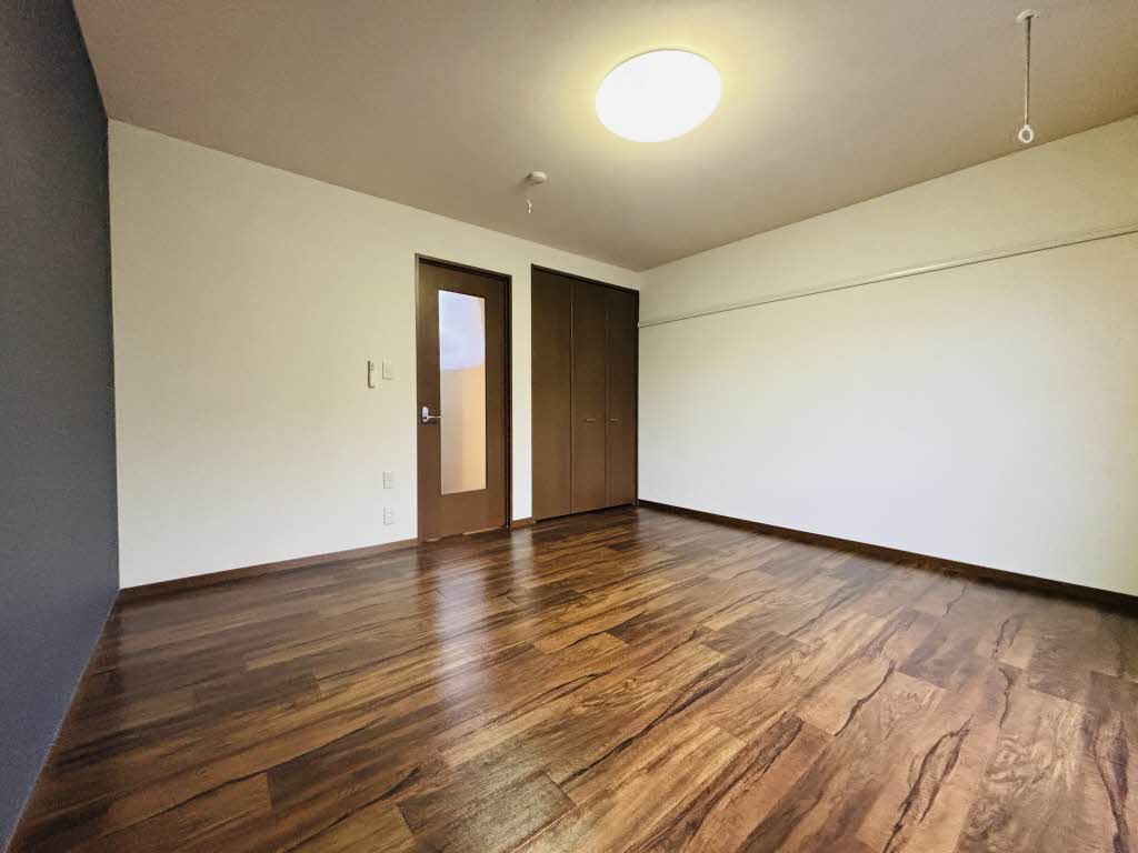 メゾン・ド・ルミエール A101号-4