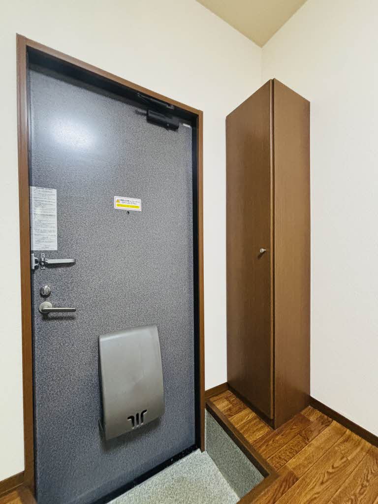 メゾン・ド・ルミエール A101号-14