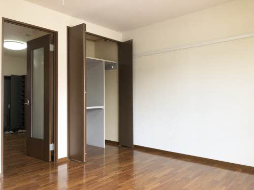 メゾン・ド・ルミエール A103号-3