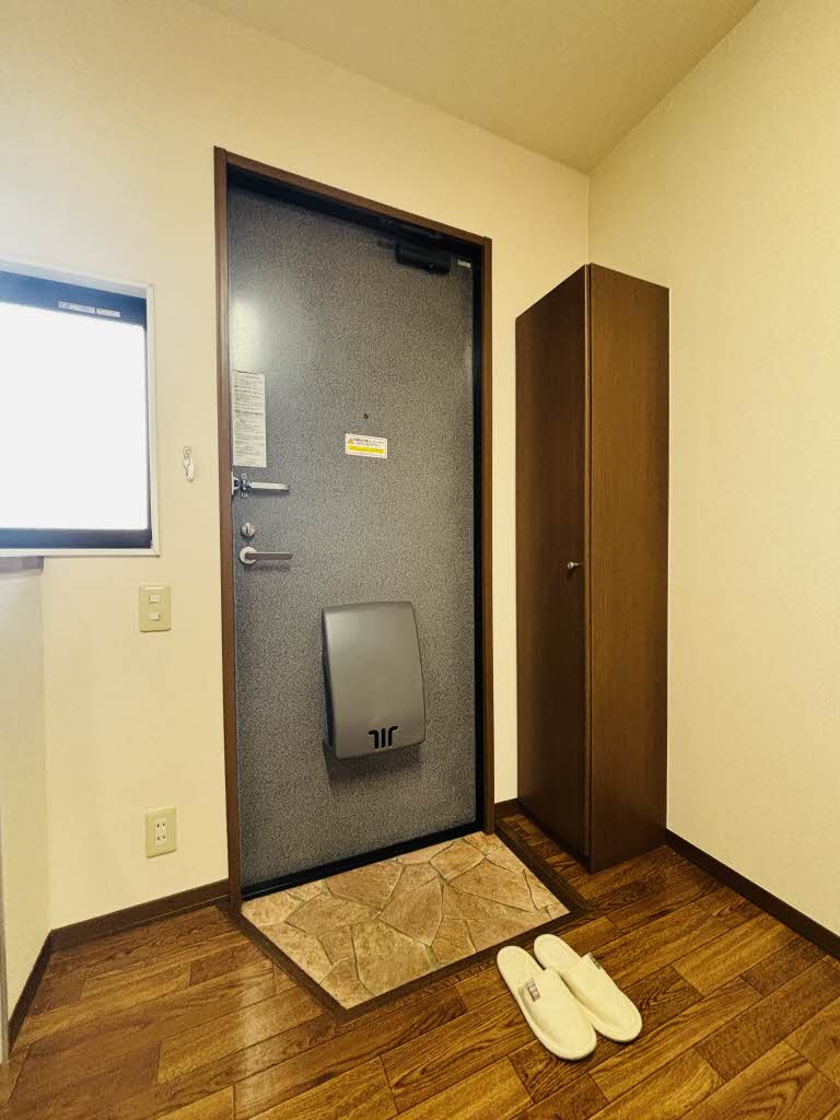 メゾン・ド・ルミエール A202号-8