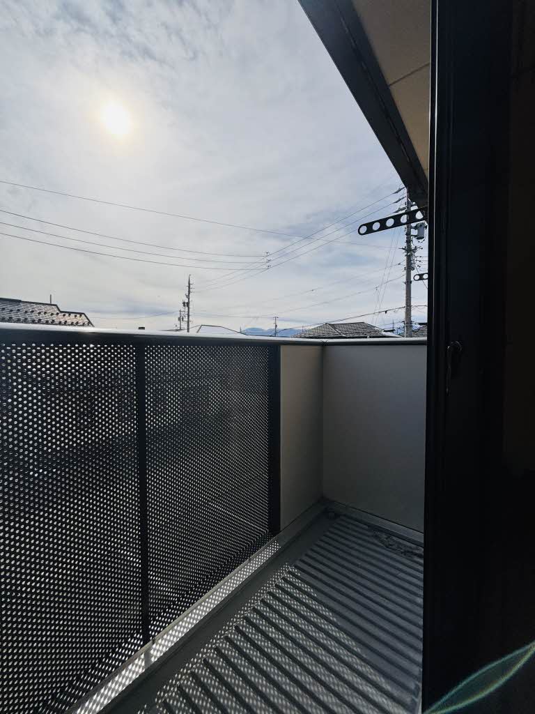 メゾン・ド・ルミエール A202号-13