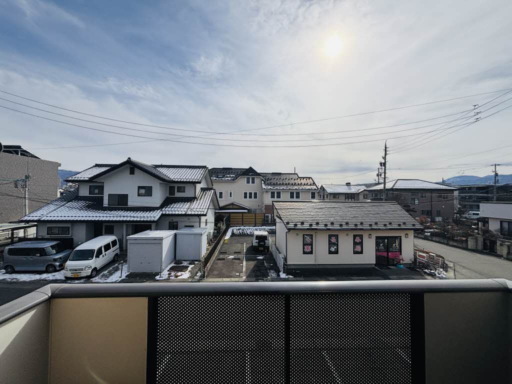 メゾン・ド・ルミエール A202号-14