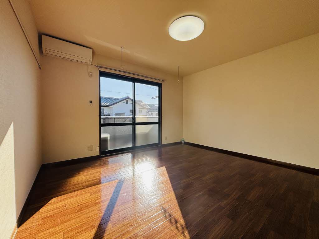 メゾン・ド・ルミエール B203号-5