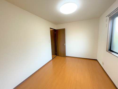 ザミレニアム B102号-9