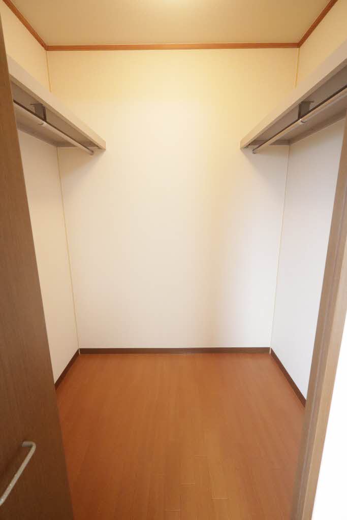 ザミレニアム B202号-8