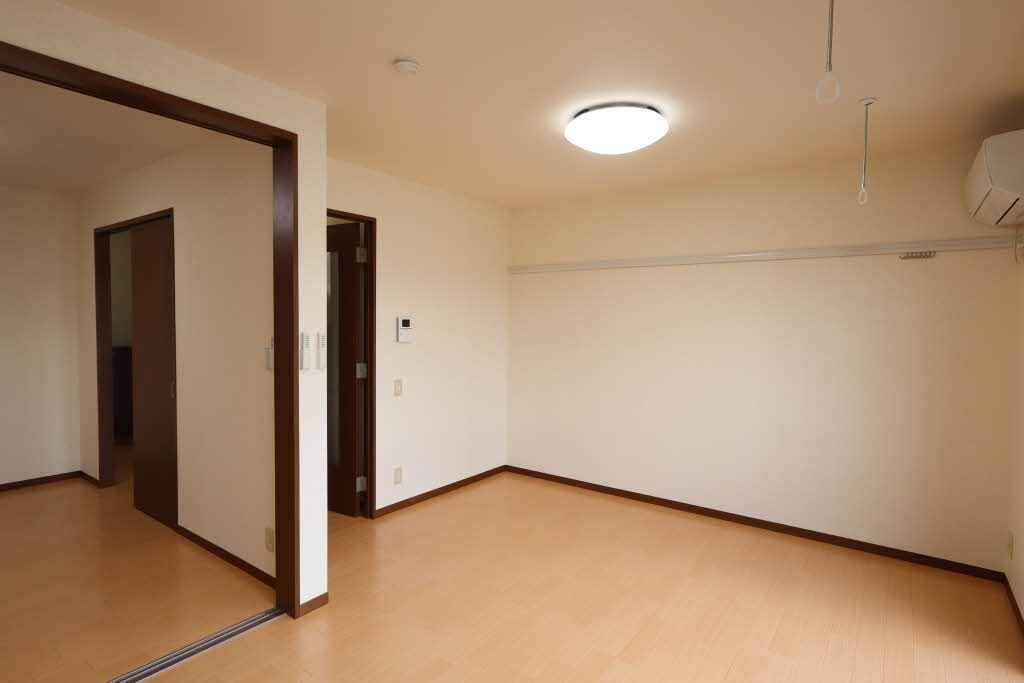 ルミエールリバーⅢ C202号-8