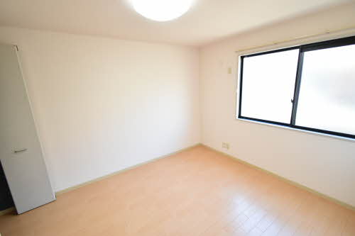 グローリア B102号-5