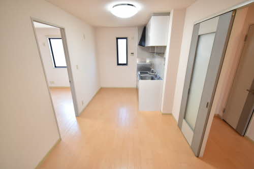 グローリア B102号-7