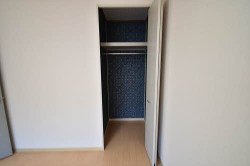 グローリア B102号-9