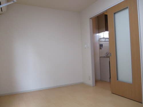 カーサ前田 0102号-3