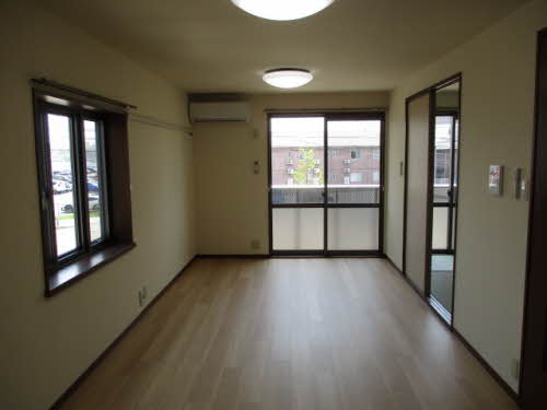 ユニヴェルソ B205号-2