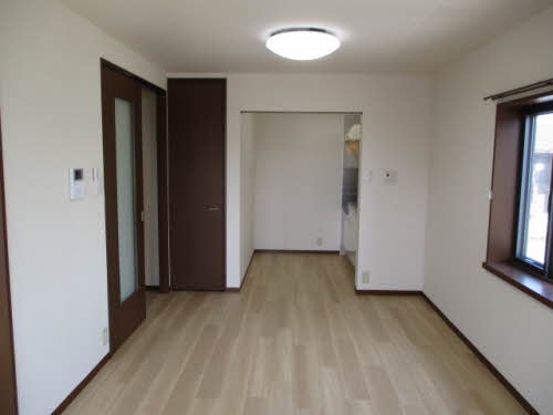 ユニヴェルソ B205号-3