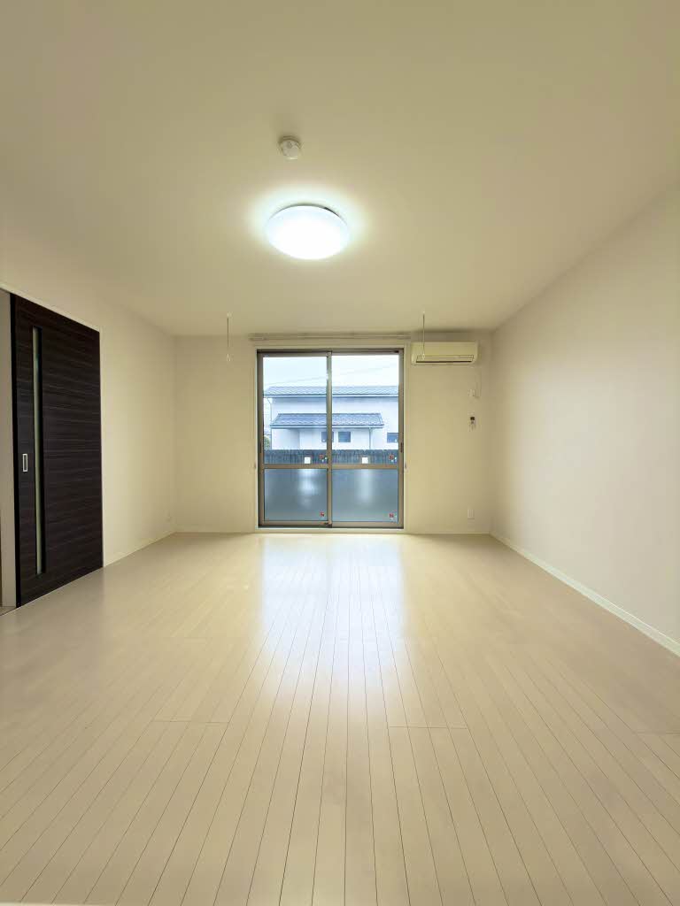 シャーメゾン愛宕町 0102号-3