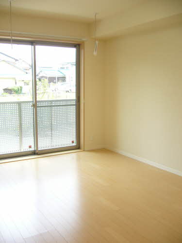 メゾン・ド・リッツ弐番館 B106号-3