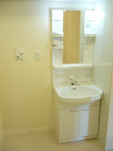 メゾン・ド・リッツ弐番館 B106号-10