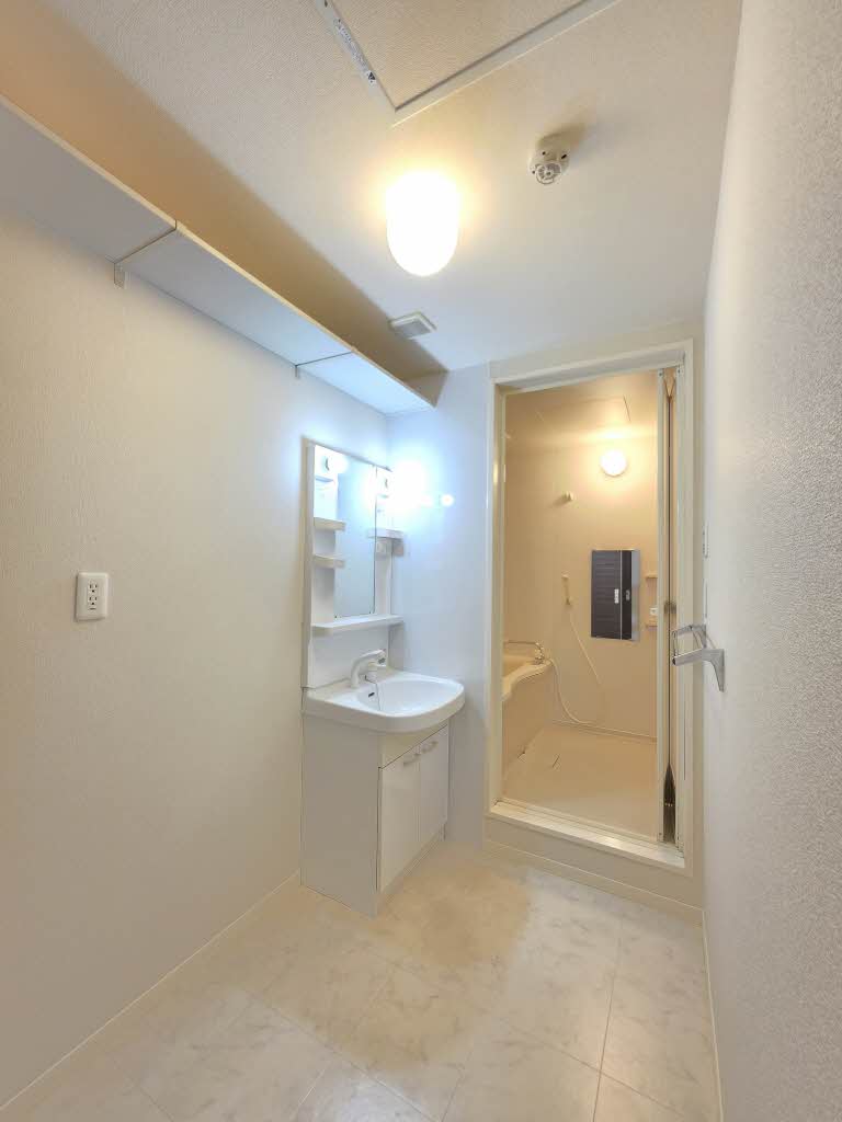 メゾン・ド・リッツ壱番館 A102号-6