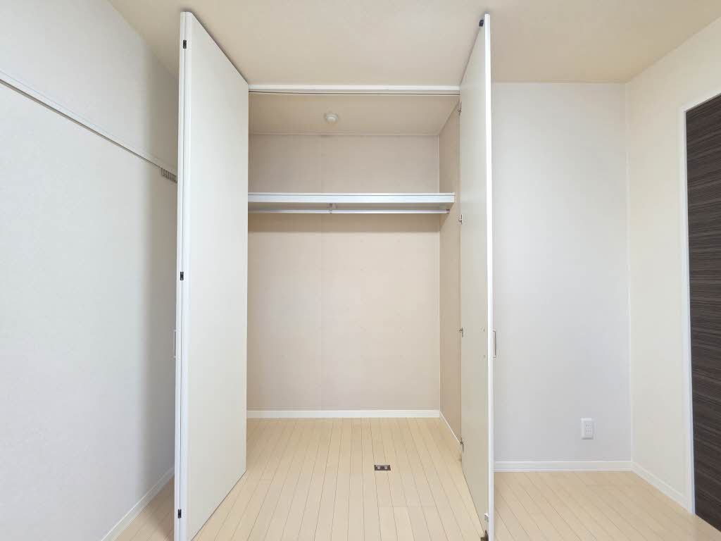 メゾン・ド・リッツ壱番館 A102号-9