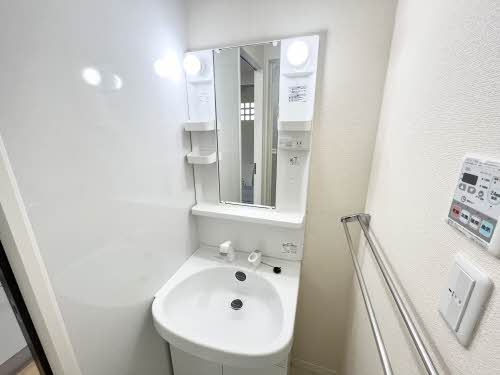 ヴィータ・中田本町 A203号-8