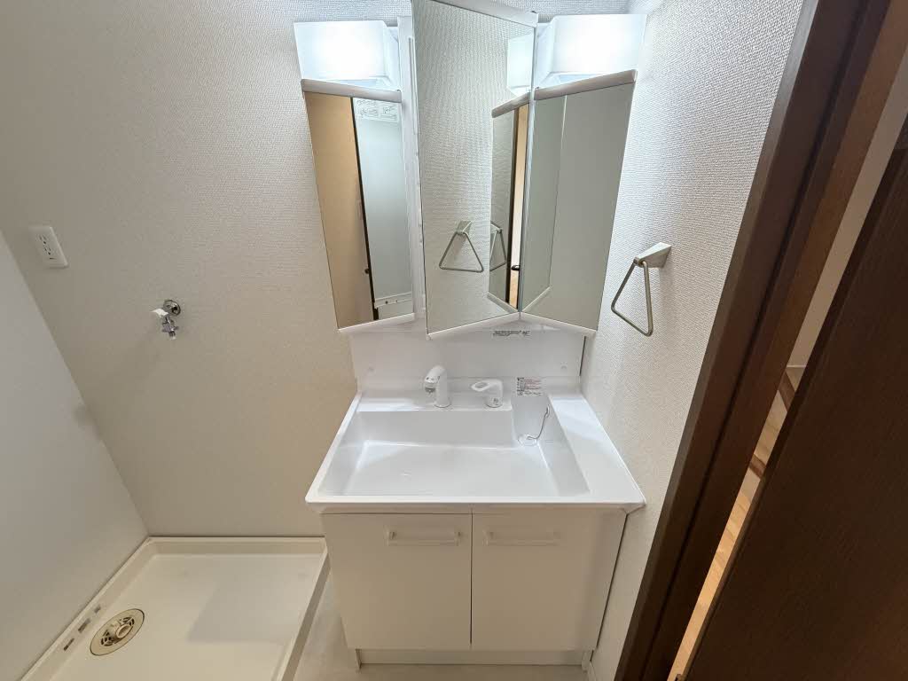 ドリームメゾン A102号-7