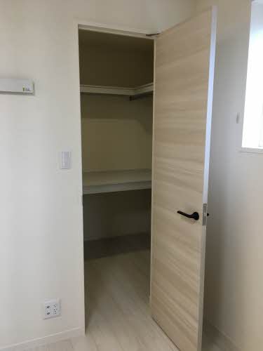 ＬＩＢＥＲＴＹ新宿 0201号-5