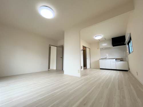 ラ・ムールＫ E101号-2