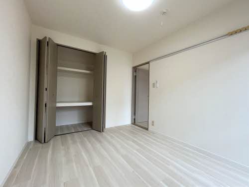 ラ・ムールＫ E101号-7