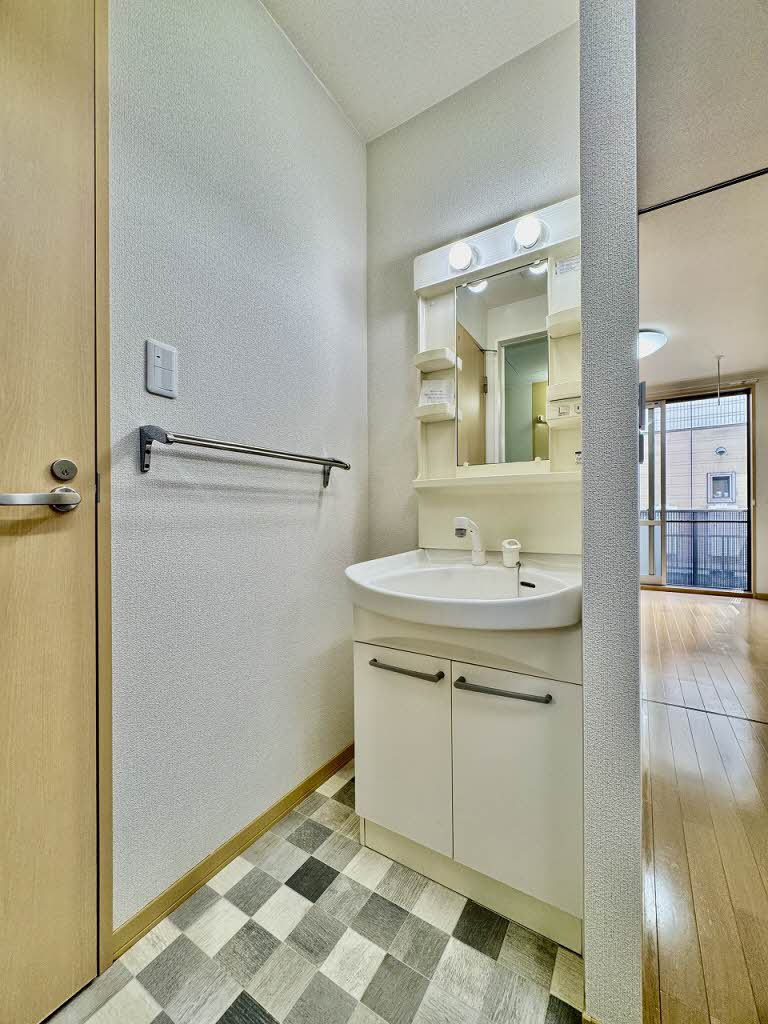 アバンサールＷ 0102号-6