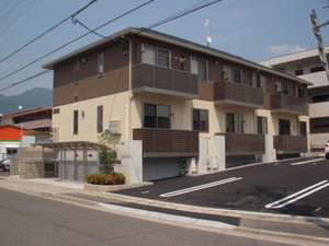 ファミール・メゾン 101号-1