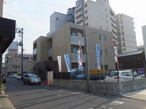 レフィナード平和通り A0103号-1