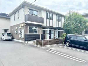 ハウス　フロイデＢ