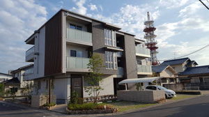 シャーメゾンガーデンズ上中野 A0202号-1