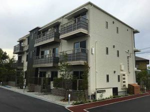 ＯＬＩＶＥＨＯＵＳＥ綾川 201号-1