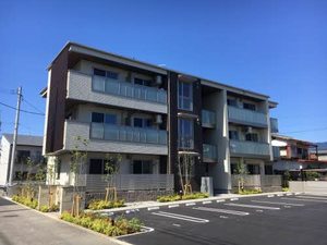 シャーメゾンＨＩＮＡＴＡ