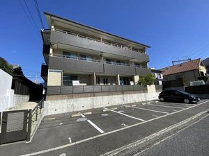 ファミーユブリズⅢ