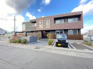 コンフォータブル伏石