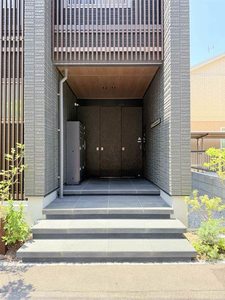 ロイヤルシャーメゾン栗林 301号-14