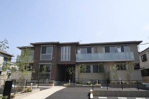 シャーメゾン阿賀中央